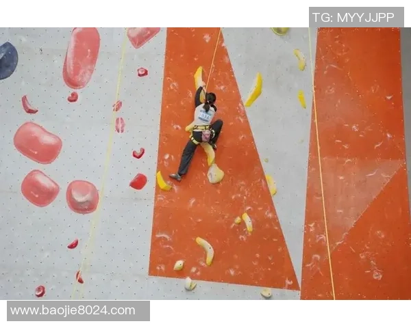 深圳攀岩队勇攀高峰的奋斗历程与极限运动会的精彩瞬间